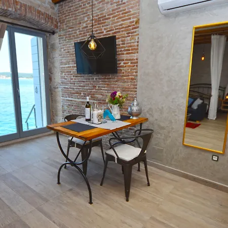 Apartman Arnolongo Sea View *